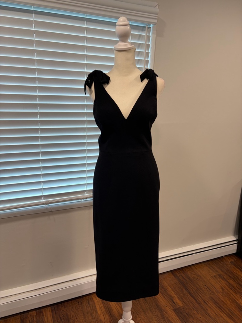 Dress the Population Black Tie-Shoulder V-Neck Midi Dress